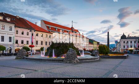 Banska Bystrica, Slovaquie - 19 juillet 2018 : Place Principale à Banska Bystrica, Slovaquie centrale. Banque D'Images