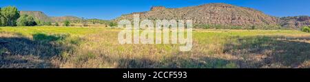 Panorama de l'ancien Stewart Ranch dans la réserve naturelle du Haut-Vert près de Paulden AZ. La zone est ouverte au public. Banque D'Images