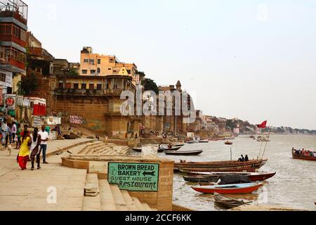 La vie quotidienne au bord du Gange à Varanasi, en Inde. Banque D'Images