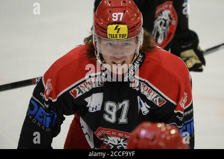 Winterthur, Suisse. 21 août 2020. Jeu convivial EHC Winterthur vs HC la Chaux de Fonds. Silvan Hess Forward, EHC Winterthur.HC la Chaux de Fonds a gagné 6-2 après la première période terminée 0-0. (Photo de Sergio Brunetti/Pacific Press) crédit: Pacific Press Media production Corp./Alay Live News Banque D'Images