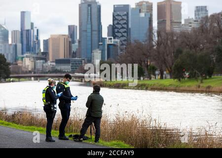 Un photographe est condamné à une amende pour avoir quitté son domicile pour une raison illégale lors de la COVID-19 à Melbourne, en Australie. Quarantaine hôtelière liée à 99% Banque D'Images