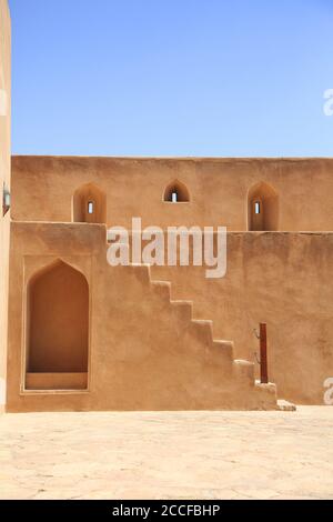 Forteresse de Nizwa, eau Banque D'Images