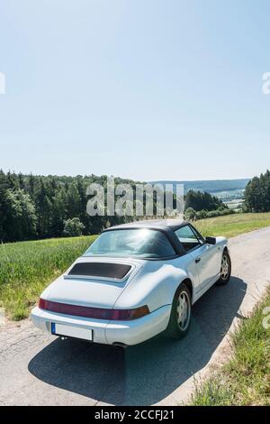 Breuberg, Hessen, Allemagne, Porsche 911 type 964, Carrera 2 Targa, année 1991, 250 ch, 3600 ccm. Banque D'Images