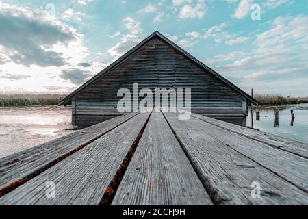 Boathouse, Federsee, Federseesteg, Bad Buchau, Bade-Wurtemberg, Allemagne, Europe Banque D'Images