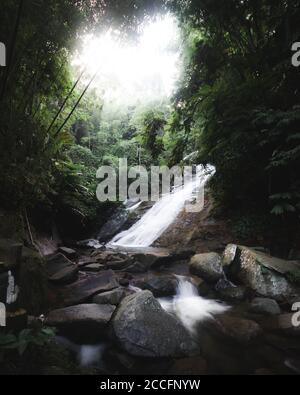 Vue panoramique sur la cascade de Gabai en Malaisie Banque D'Images