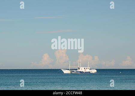 Bateau de pêche. Île Boracay. Visayas de l'Ouest. Philippines Banque D'Images