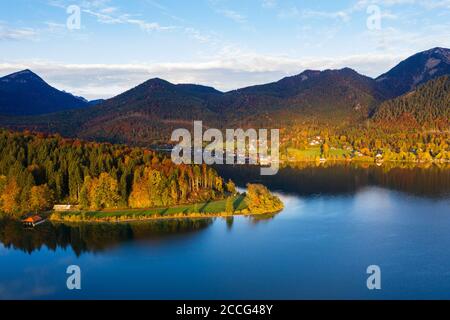 Village de Walchensee et Walchensee, vue aérienne, haute-Bavière, Bavière, Allemagne Banque D'Images