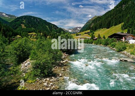 Paysage sur la Schwarzach dans la vallée de Defereggen près de Sankt Jakob, Parc national Hohe Tauern, Tyrol oriental, Tyrol, Autriche Banque D'Images