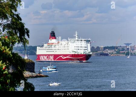 Helsinki, Finlande - 15 août 2020 : le ferry de croisière MS Mariella part d'Helsinki. Viking Line ABP est une compagnie maritime finlandaise. Banque D'Images