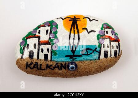 Accessoires magnétiques pour réfrigérateur pour appareils décoratifs intérieurs dans un fond blanc isolé. Banque D'Images