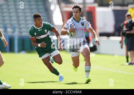 Twickenham, Royaume-Uni. 22 août 2020. Tom Collins de Northampton Saints en action pendant le match de rugby Gallagher Premiership entre London Irish et Northampton Saints à Twickenham Stoop, Twickenham, Angleterre, le 22 août 2020. Photo de Ken Sparks. Utilisation éditoriale uniquement, licence requise pour une utilisation commerciale. Aucune utilisation dans les Paris, les jeux ou les publications d'un seul club/ligue/joueur. Crédit : UK Sports pics Ltd/Alay Live News Banque D'Images