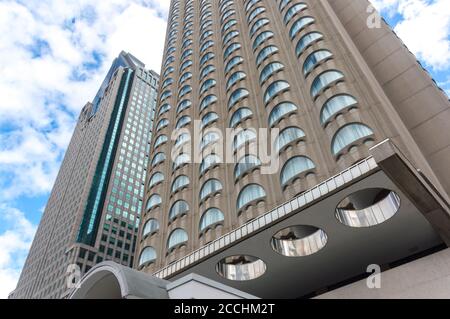 Montréal, Canada - le 19 août 2021 : 1000 de la Gauchetière est un gratte-ciel à Montréal, Québec, Canada. Banque D'Images