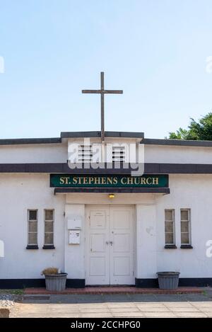 Église St Stephens à Alton Gardens, Southend on Sea, Essex, Royaume-Uni. L'église Saint-Étienne risque de démolition. Désordre des officiers de la RAF de la Seconde Guerre mondiale Banque D'Images