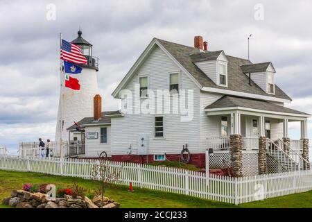 Le phare de Pemaquid point, situé à Pemaquid point près de New Harbour, dans le Maine, a été construit en 1827, et la tour a été reconstruite en 1835 et de nouveau en 1857. Banque D'Images