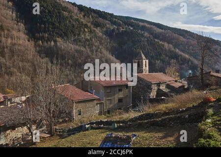 Setcases est une commune de la comarque pyrénéenne de Ripollès à Gérone, en Catalogne, en Espagne, près de la frontière française Banque D'Images