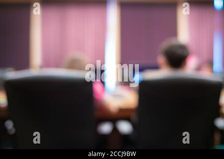 Personnes floues assis dans la salle de séminaire éducation d'affaires Banque D'Images