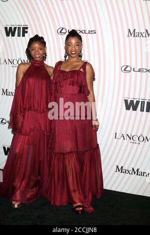 LOS ANGELES - 13 JUIN : Chloe Bailey, Halle Bailey aux prix Crystal + Lucy de Women in film 2018 à l'hôtel Beverly Hilton le 13 juin 2018 à Beverly Hills, CA Banque D'Images