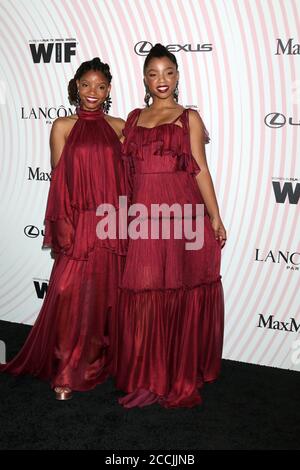 LOS ANGELES - 13 JUIN : Chloe Bailey, Halle Bailey aux prix Crystal + Lucy de Women in film 2018 à l'hôtel Beverly Hilton le 13 juin 2018 à Beverly Hills, CA Banque D'Images