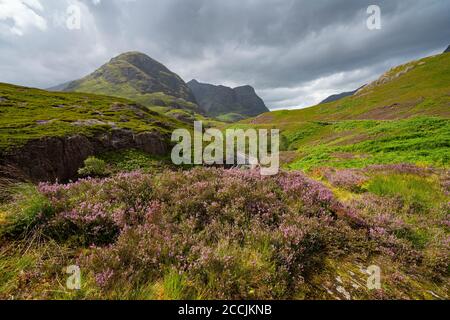Vue de Beinn Fhada, une partie de Bidean Nam bian également connue sous le nom de Three Sisters of Glencoe, région des Highlands, Écosse, Royaume-Uni Banque D'Images