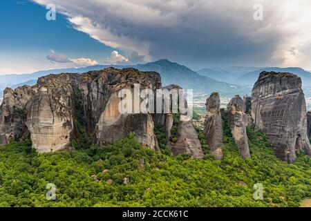 Grèce, Thessalie, vue panoramique des formations rocheuses de Meteora Banque D'Images