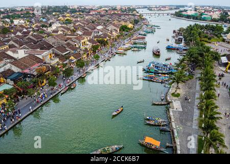 Vietnam, Hoi an, vieille ville et rivière, vue aérienne Banque D'Images
