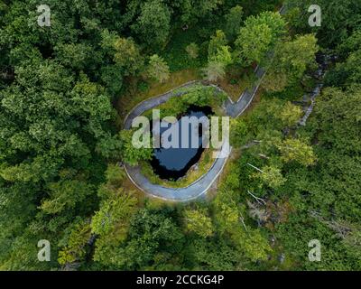 Russie, République de Carélie, Sortavala, vue aérienne du petit lac souterrain dans le Parc de montagne de Ruskeala Banque D'Images