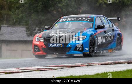 Little Budworth, Cheshire, Royaume-Uni. 23 août 2020 ; circuit d'Oulton Park, Little Budworth, Cheshire, Angleterre ; championnat de voitures de tourisme britannique Kwik Fit, Oulton Park, jour de course ; Colin Turkington Team BMW pilotant une BMW 330i dans la course 2 Credit: Action plus Sports Images/Alay Live News Banque D'Images