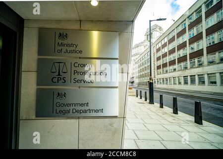 Londres - août 2020 : Ministère de la Justice, Service des poursuites de la Couronne &. Bâtiment du département juridique du gouvernement, Westminster. Banque D'Images