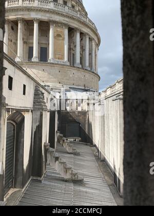 Vue sur le dôme de la cathédrale St Pauls depuis une des galeries de la chambre Banque D'Images
