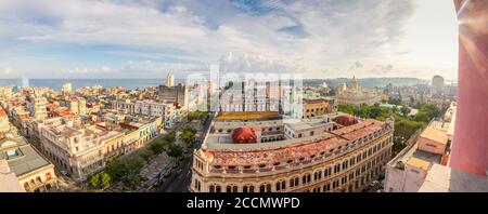 Vue panoramique sur le centre-ville et la mer à la Havane cuba Banque D'Images