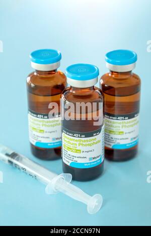 Plusieurs flacons de Dexamethasone sodium phosphate Banque D'Images