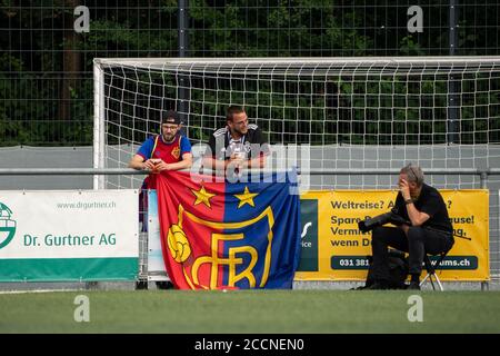 08/22/2020, Berne, Sportpark Wyler, AXA Women's Super League: BSC YB-Women - FC Basel 1893, FC Basel fans, Banque D'Images