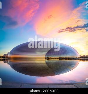 Beijing, Chine - Jan 8 2020: Le Théâtre national des arts de la formation des peforming ou Gian Egg est un centre d'art conçu par Paul Andreu. Abrite l'opéra, la musique, le théâtre Banque D'Images