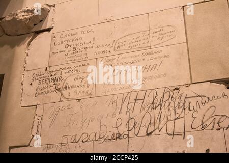 BERLIN, ALLEMAGNE - Jeniary 5 2018: Murs avec la guerre mondiale historique deux inscriptions à l'intérieur du Parlement allemand (Deutscher Bundestag Banque D'Images