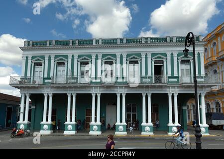 Sancti Spiritus, Cuba - 4 février 2015 : construction de style colonial Banque D'Images