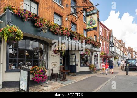 La maison publique Royal Oak à Marlborough High Street, Wiltshire, Angleterre, Royaume-Uni Banque D'Images