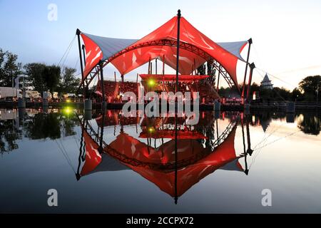 Allemagne. 22 août 2020. Boxe : soirée de combat en plein air sur la scène du lac Magdeburg. Credit: Peter Gercke/dpa-Zentralbild/dpa/Alay Live News Banque D'Images