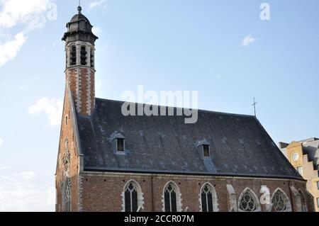 Chapelle de la Madeleine, est une petite église gothique située dans le centre historique de la ville de Bruxelles (Belgique), le bâtiment actuel date de t. Banque D'Images