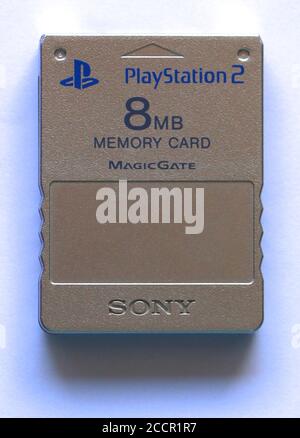 Photo d'une carte mémoire PlayStation 2 8MB Sony PS2 originale en gros plan Banque D'Images