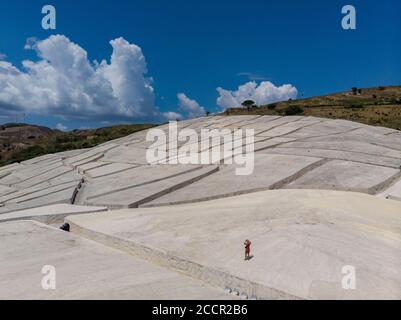 Vue aérienne Cretto di Burri, vista aerea dell'imponente Opera d'arte a cielo aperto Banque D'Images