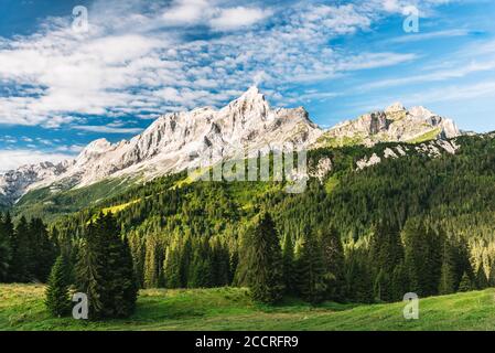 Vue panoramique sur le mont Civetta en Italie Banque D'Images