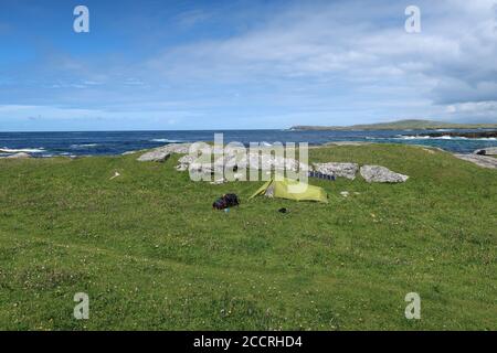 camping sauvage. Halaman Bay Bagh Halaman. La Hebridean Way. île de Barra. Brides extérieures. Highlands. Écosse. ROYAUME-UNI Banque D'Images