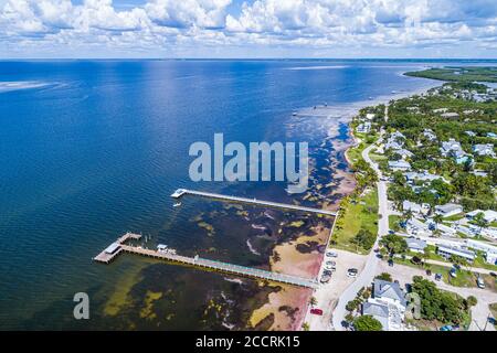 Pine Island Florida, Gasparilla Sound Gulf of Mexico, Bokeelia Fishing Pier, vue aérienne aérienne d'oiseau au-dessus, les visiteurs voyage excursion touristique Banque D'Images