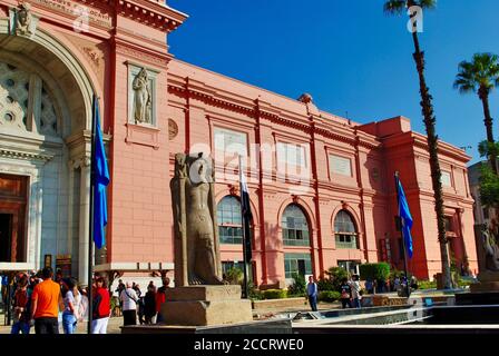 Le Caire Égypte. Vers décembre 2019. L'extérieur du Musée égyptien construit en 1901. Banque D'Images