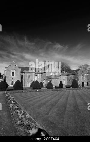 L'été ; Ayscoughfee Hall and gardens ; Spalding ; ville ; comté de Lincolnshire, Angleterre, Royaume-Uni Banque D'Images