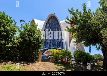 Dôme de l'église de Santa Caterina à Cagliari, Italie. Banque D'Images