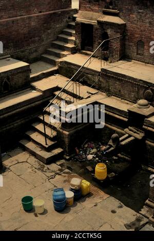 Une station d'eau commune à Katmandou, Bagmati Pradesh, Népal. Banque D'Images