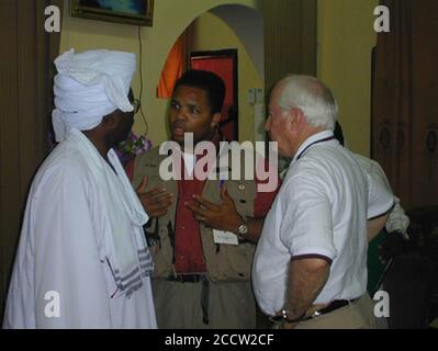 Jesse Jackson Jr et Jim Kolbe en voyage au Darfour. Banque D'Images