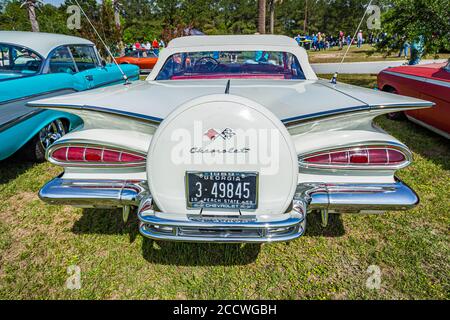 Savannah, GA / États-Unis - 21 avril 2018 : l'Impala cabriolet 1959 de Chevrolet lors d'un salon de l'auto à Savannah, en Géorgie. Banque D'Images