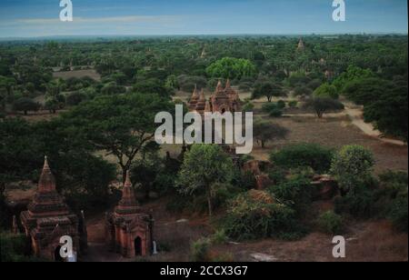 Vue aérienne de l'ancien Bagan au Myanmar Banque D'Images